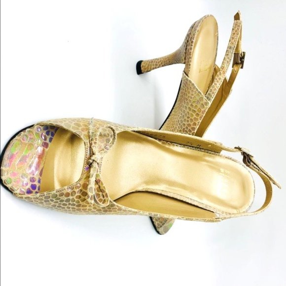 Stuart Weitzman  Iridescent Sandals 7.5M - NWOT - Picture 1 of 4